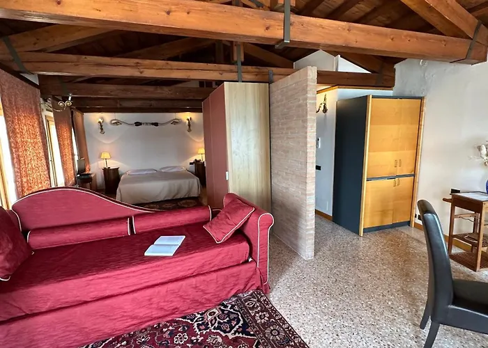 San Simeon Apartments